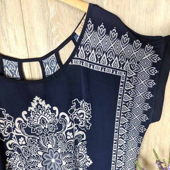 Lavish Plus Blue Bandanna Print Shirt 2X - Picture 2 of 5